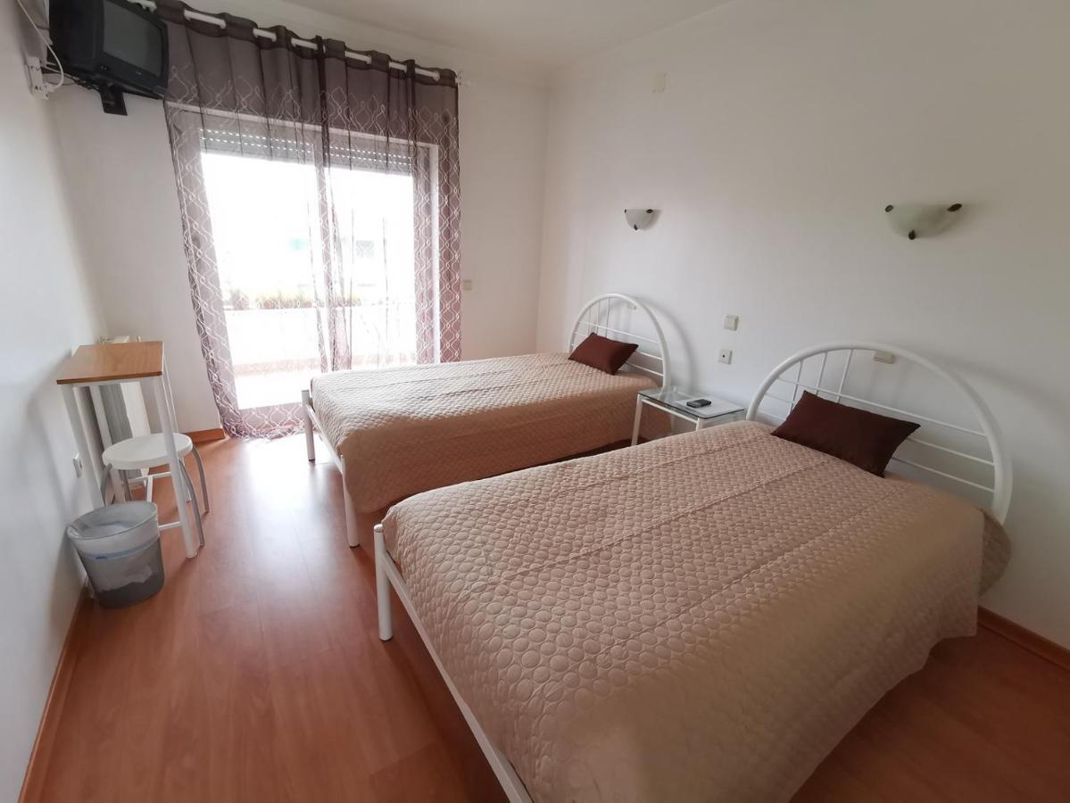 Hotel Residencial O Ninho Do Pinhal Bombardeira Esterno foto